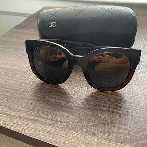 Chanel Round sunglasses